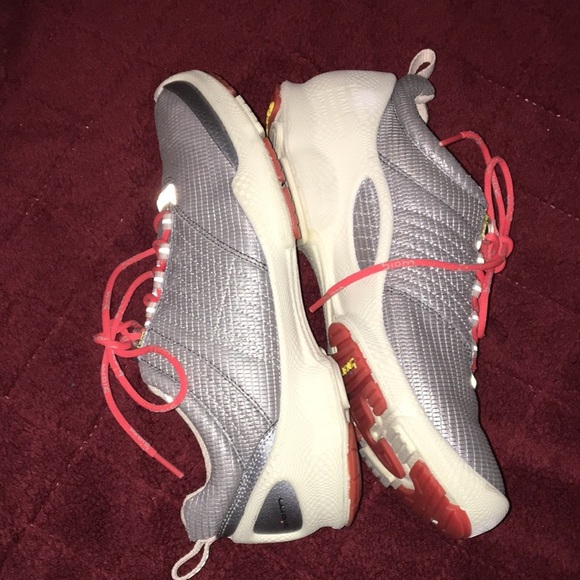 ECCO Biom Silver and White Sneakers - Picture 4 of 9